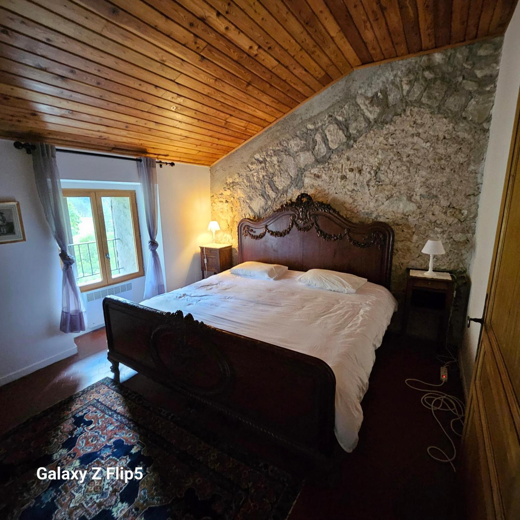 La Grande Maison Dans La Prairie Caille Bagian luar foto